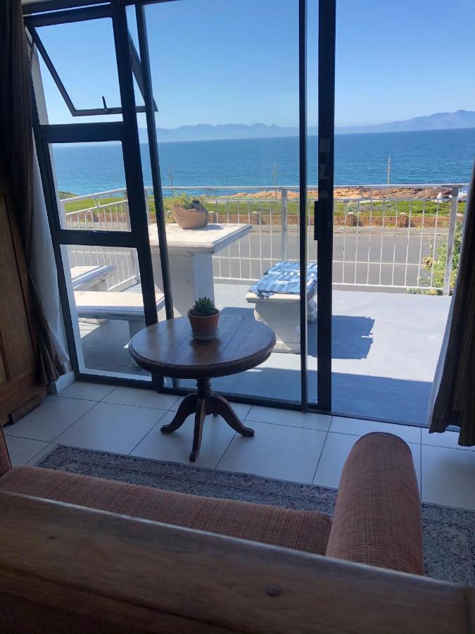 Ollava Guesthouse Simon's Town Bagian luar foto