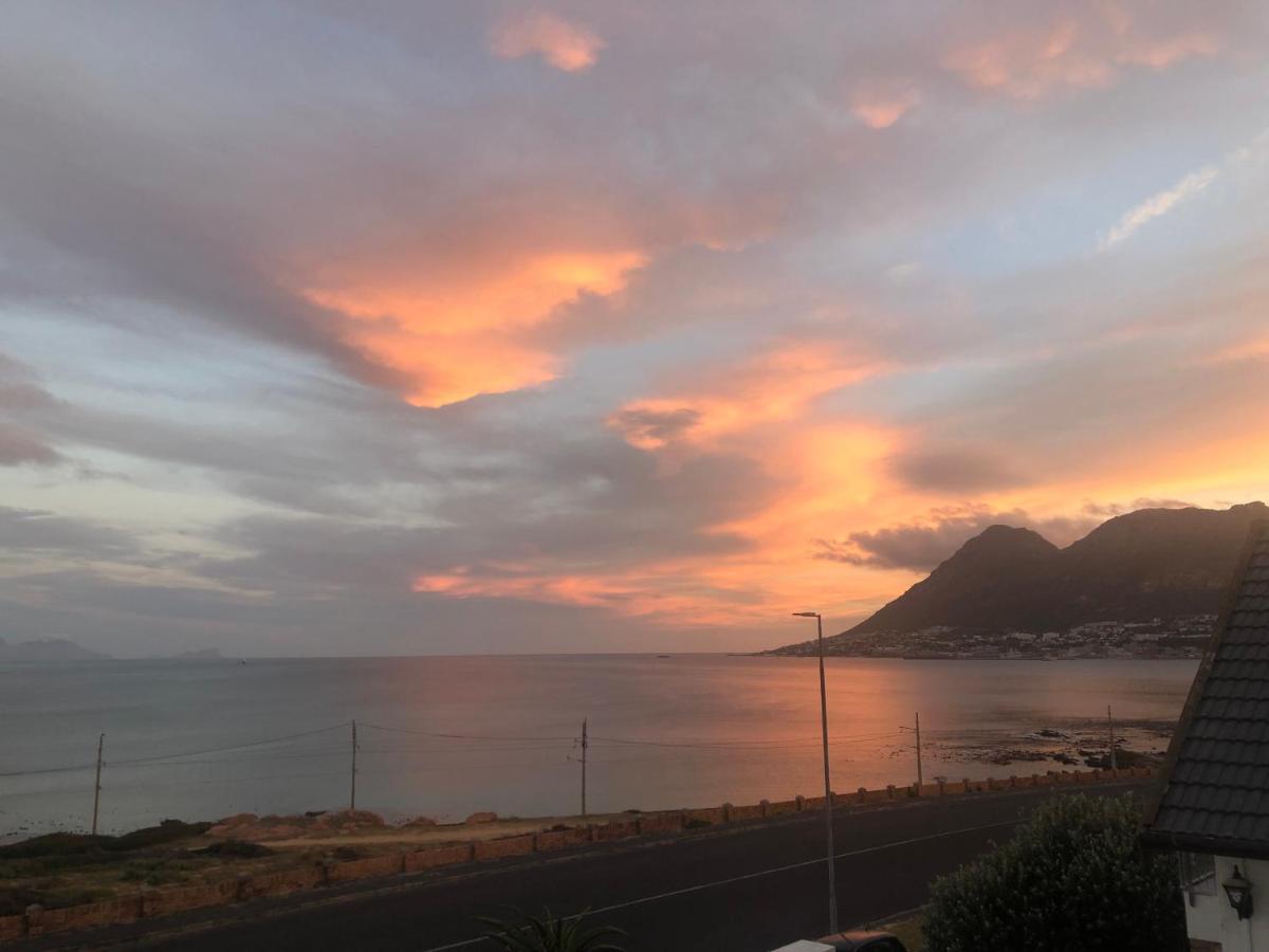 Ollava Guesthouse Simon's Town Bagian luar foto