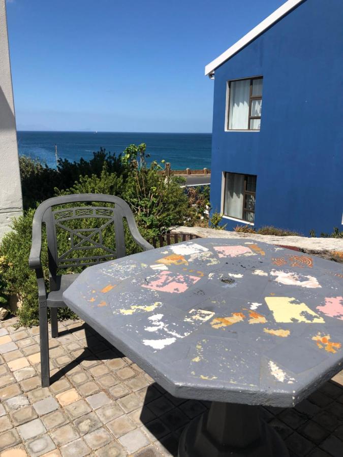 Ollava Guesthouse Simon's Town Bagian luar foto